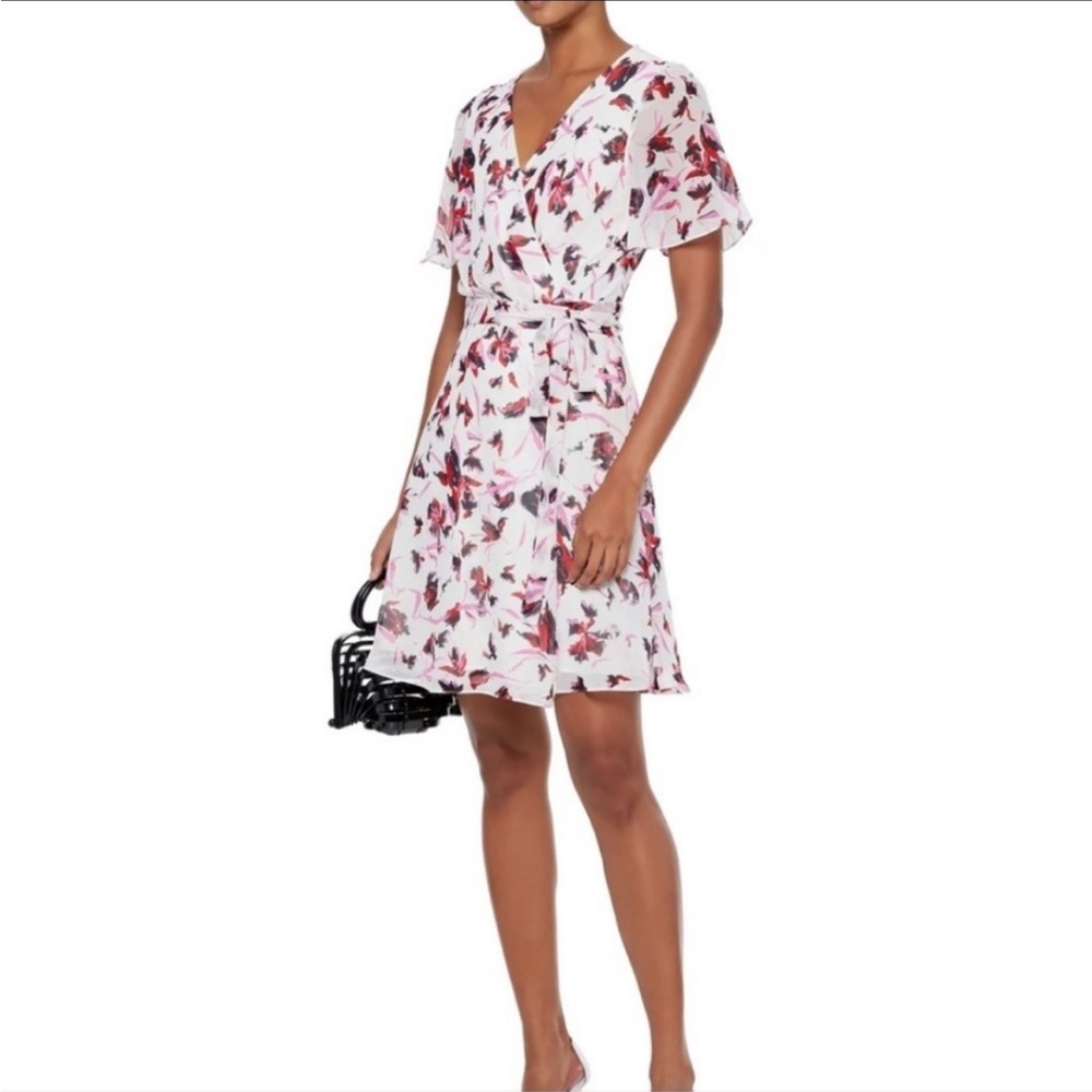 prettiest summer dress! DVF Dress Size XS Only Worn Once!! Will ship fast!!